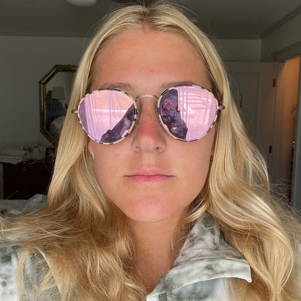 Pink reflective sunglasses